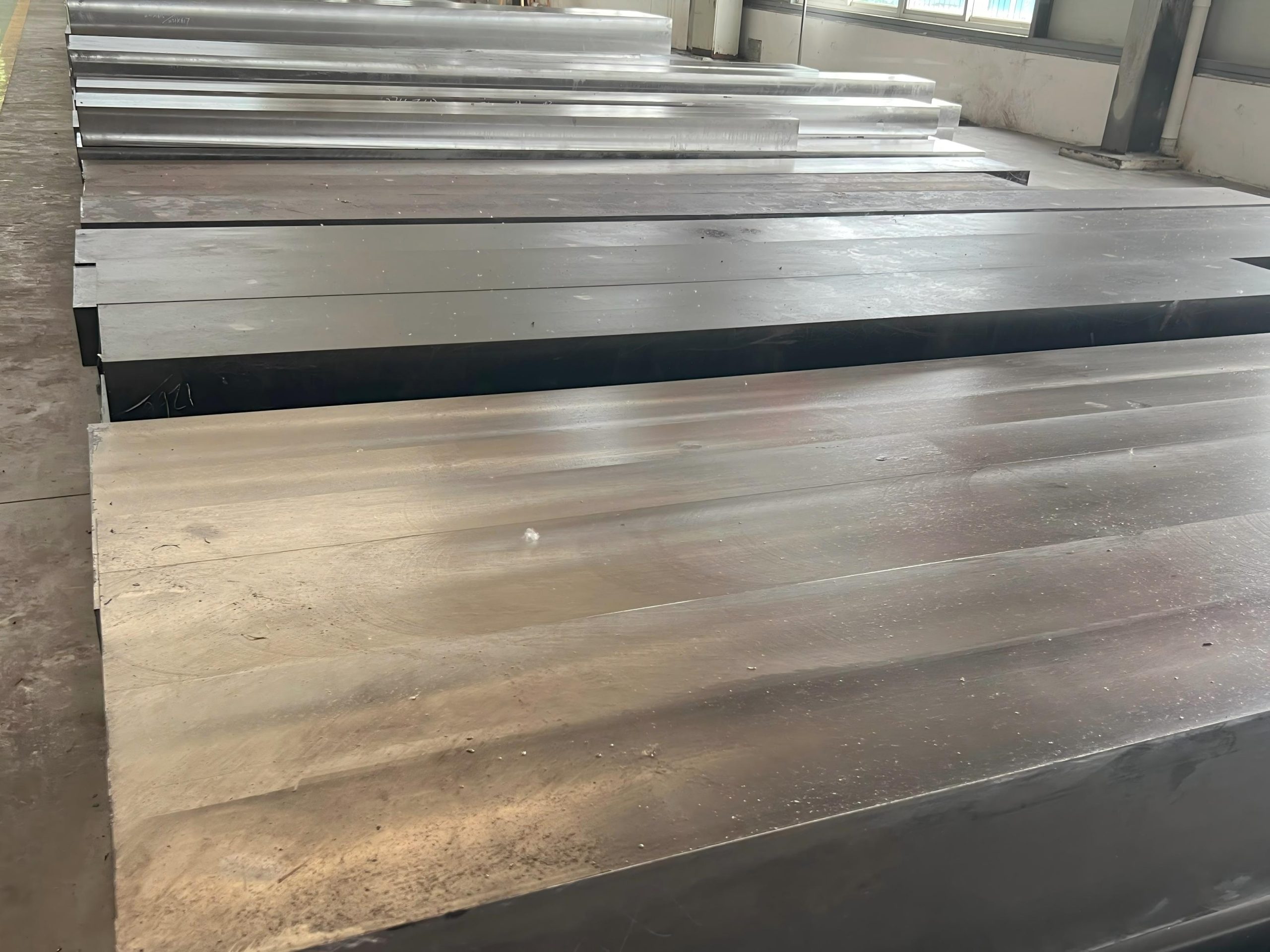 UNS S46500 сталь — высокопрочная мартенситная нержавеющая сталь с дисперсионным твердением