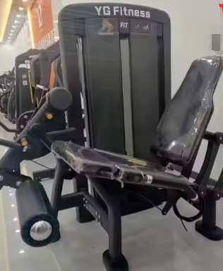 Тренажер для разгибания ног: точное усиление квадрицепсов