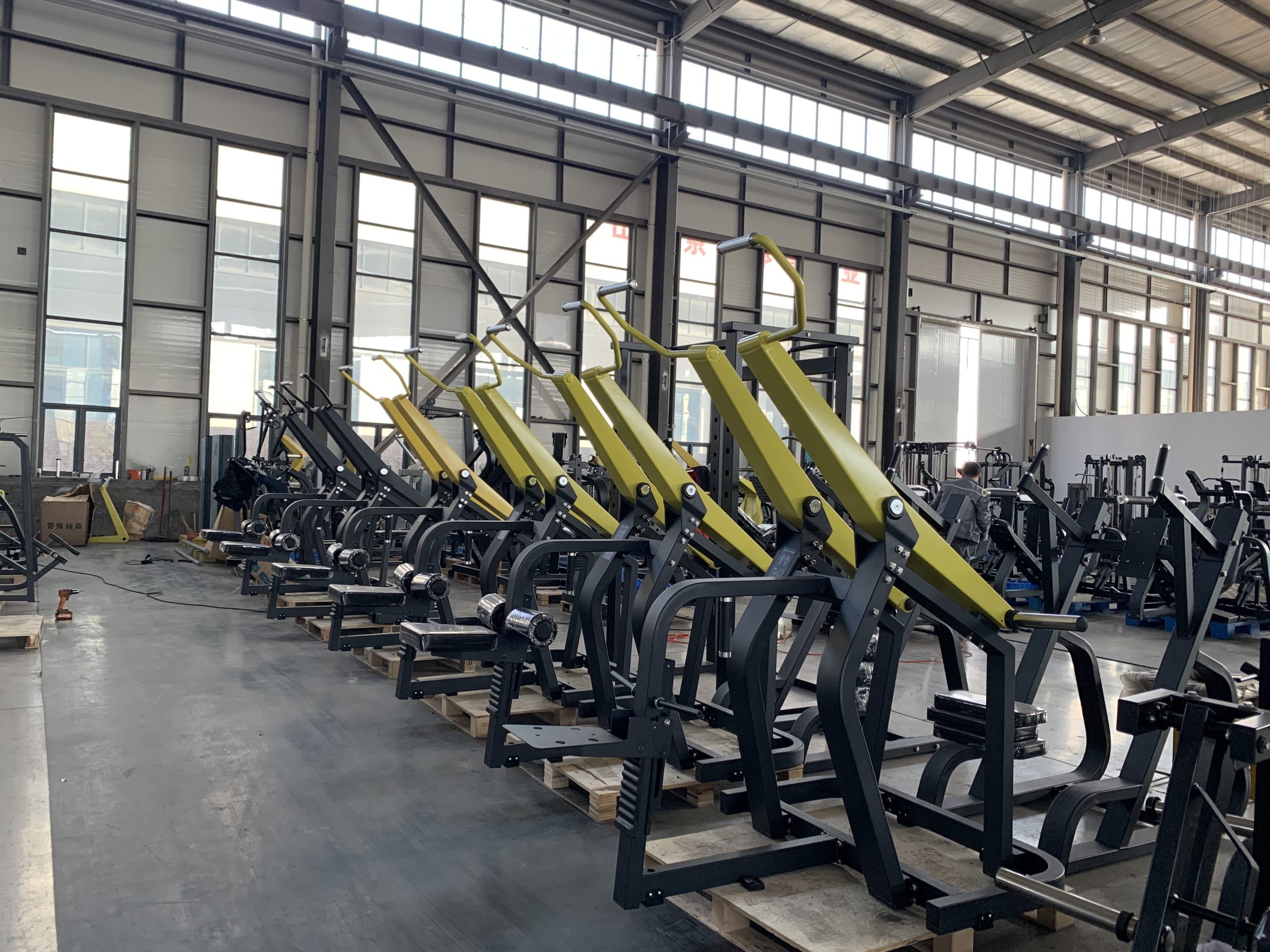 Тренажер для лежачего выталкивания ног: тренировка нижней части тела на развитие взрывной силы