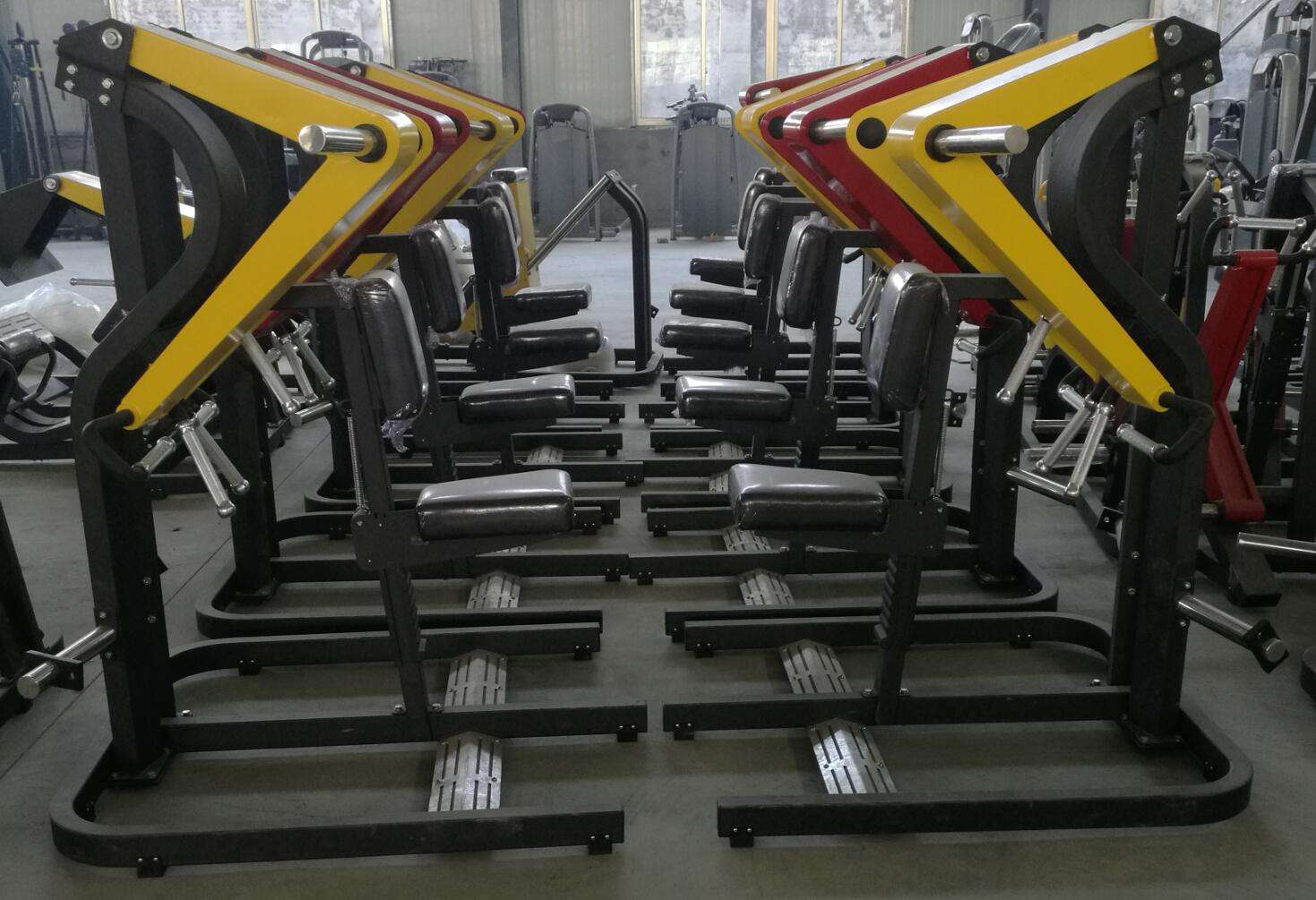 Стойковый тренажер для поднятия пяток: скульптура мышц икры