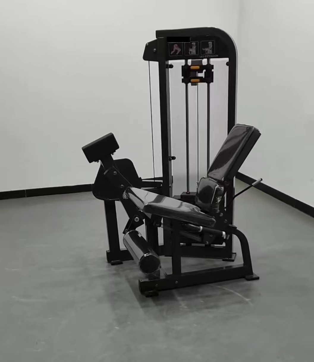 Сидячий тренажёр для разгибания ног: эффективная проработка квадрицепса