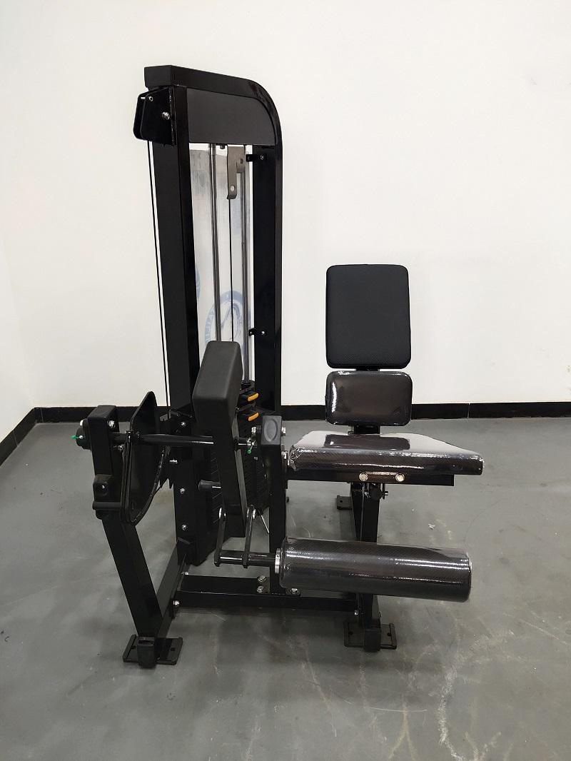 Сидячий тренажёр для разгибания ног: эффективная проработка квадрицепса