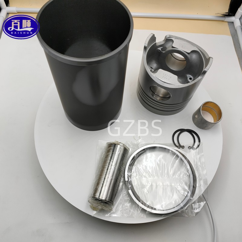 Комплект из четырех частей для двигателя Isuzu