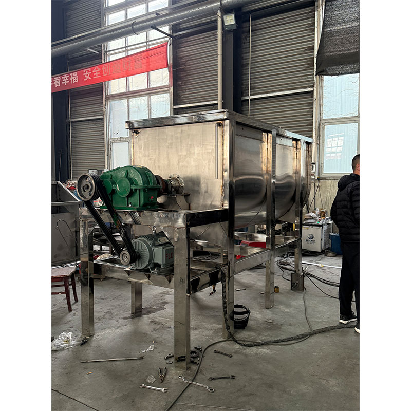 Высокоспециализированная, расширяющая возможности аквакультура: специализированные линии по переработке кормов.