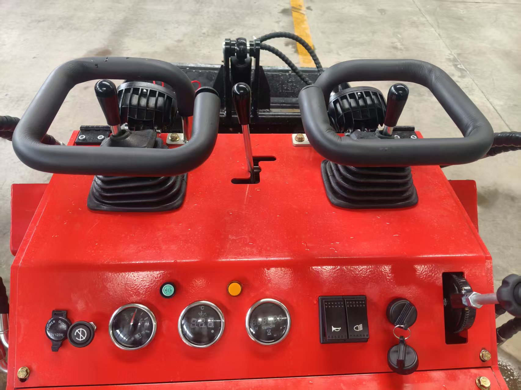 PNY-SL-380A Погрузчик с бортовым поворотом