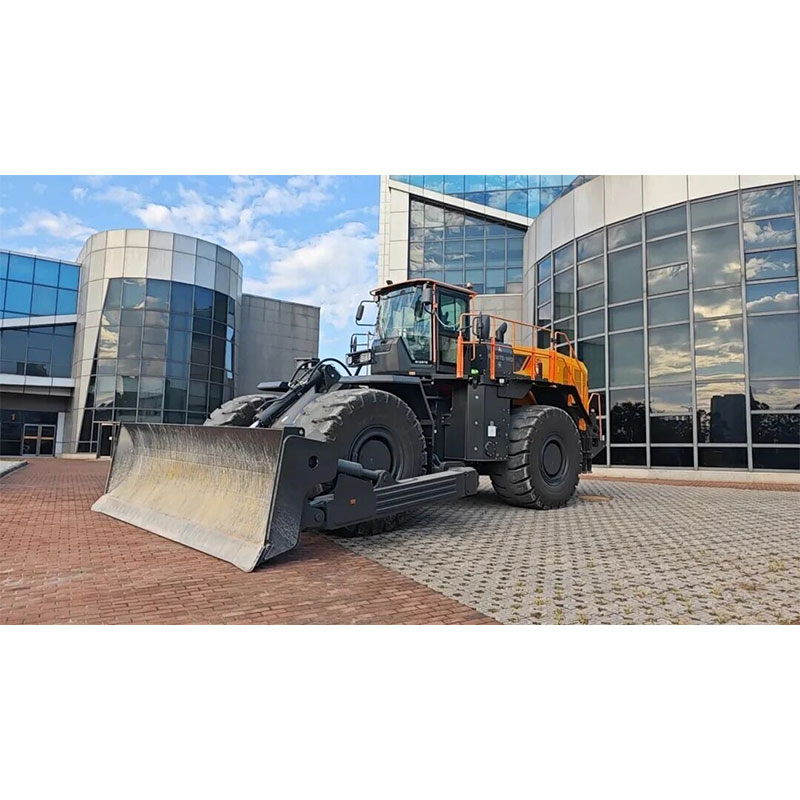 С конвейера сошел первый гибридный колесный бульдозер компании LiuGong, положивший начало «гибридной эре» крупной горнодобывающей техники.