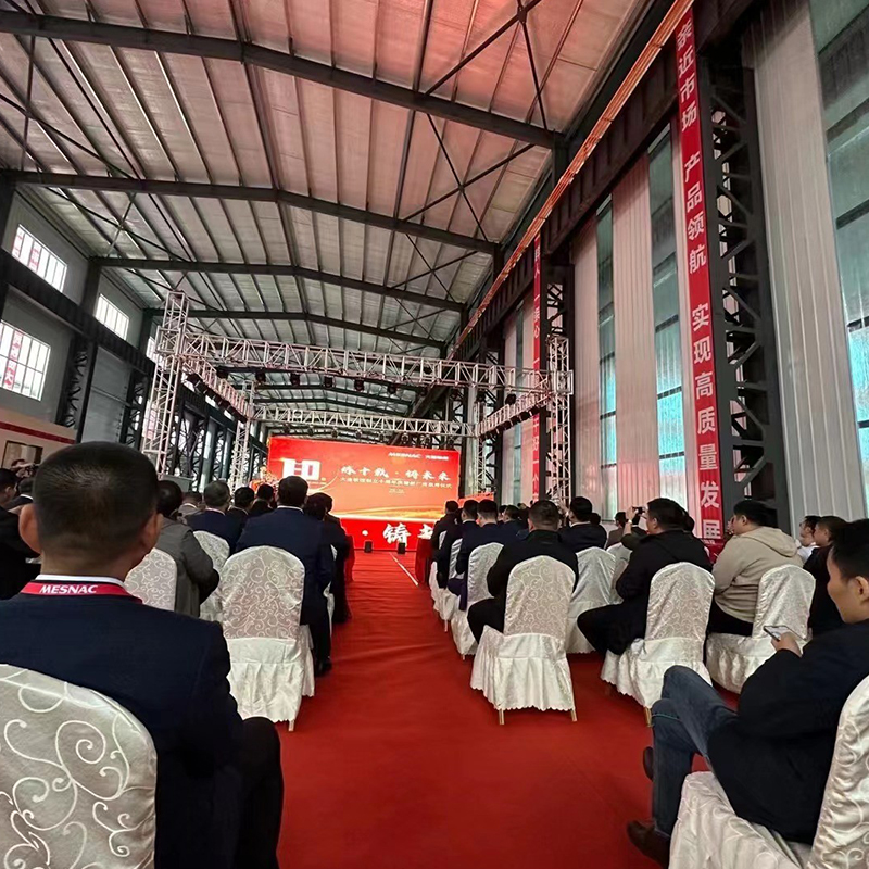 Пересечение гор и морей для изучения качественного производства: подробный визит делегации японской компании на линию по производству валков компании Dalian Baofeng Rubber Machinery