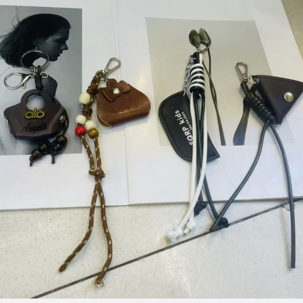 Брелоки: многообразие форм для маленьких предметов