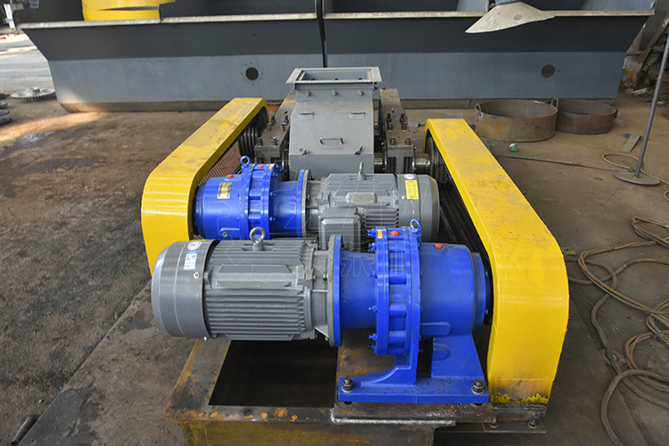 Как выбрать производителя валковой дробилки?