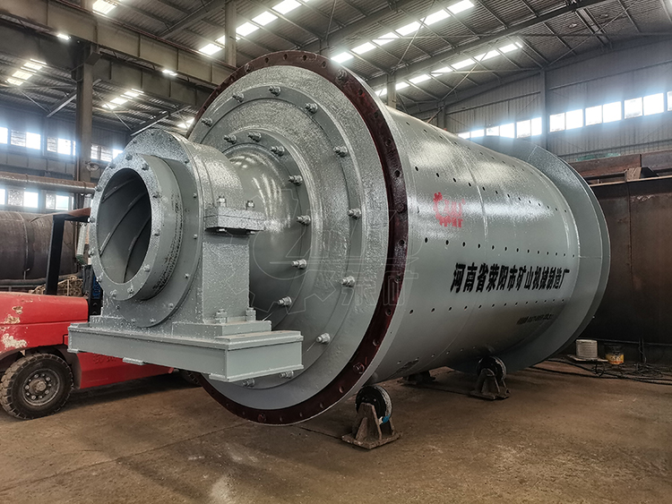 Какие факторы влияют на разгрузку шаровой мельницы по переработке алюминиевой золы производительностью 70 тонн в сутки?