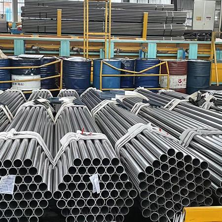 труба нержавеющая 304