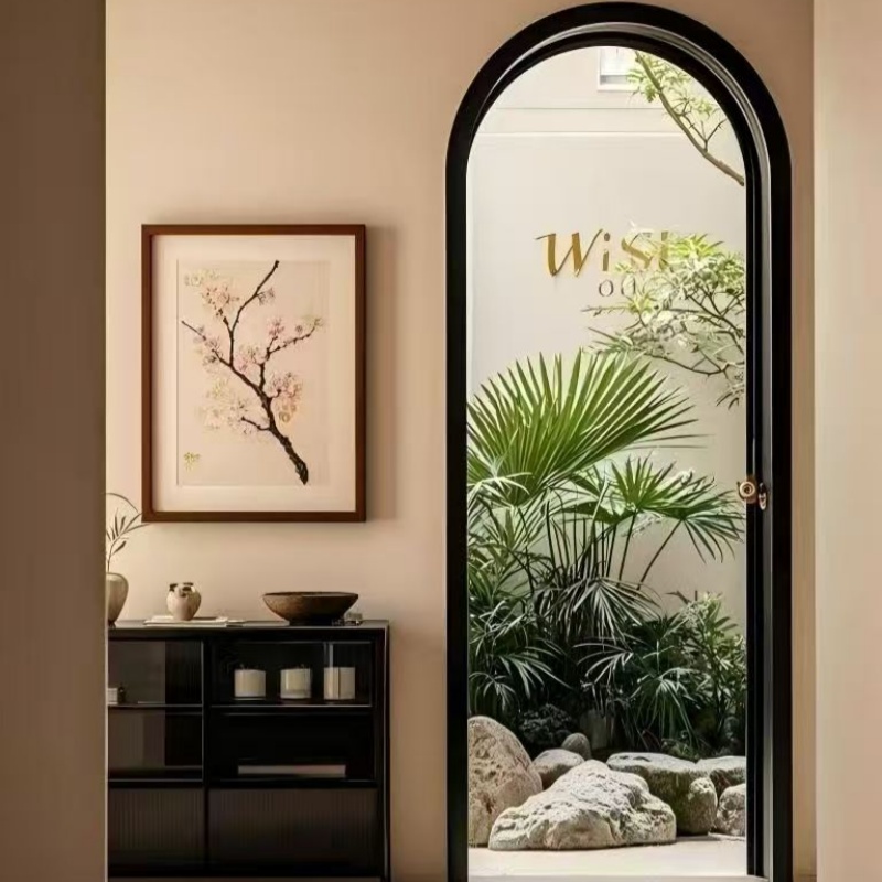 Арочная одностворчатая стеклянная дверь