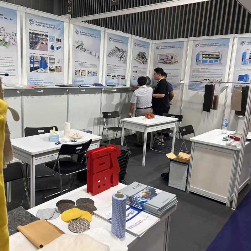 Компания «Weicheng Nonwoven» участвует на выставке VIATT 2025 во Вьетнаме с экологичными интеллектуальными производственными решениями, активно завоевывая рынки Юго-Восточной Азии.