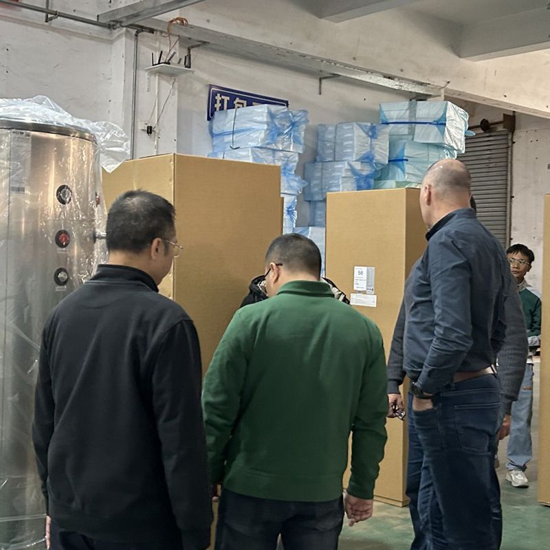 Российские заказчики посетили производственный цех компании Dongguan Hengrui Energy Technology Co., Ltd.