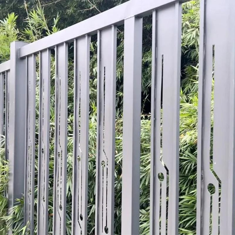 Благодаря глубокому опыту в обработке металла алюминиевые и железные перила GOOMAX отвечают самым разнообразным потребностям.