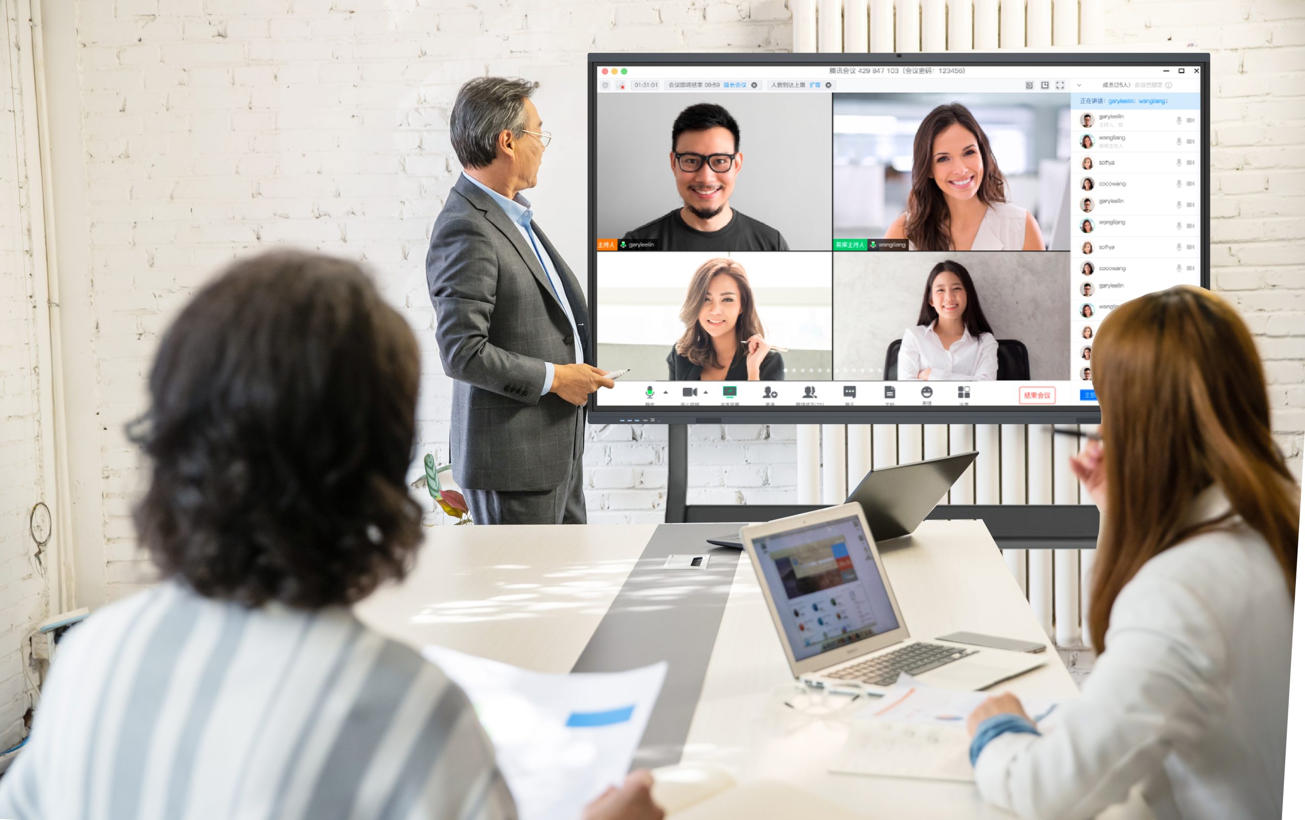 4ec0c12d771bcee61fbef2ddf32b377