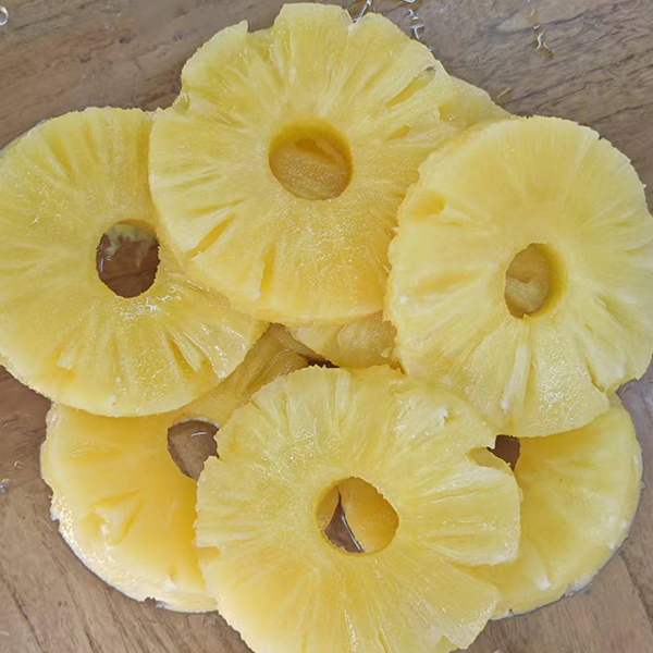 Кольца золотистого ананаса 567 г – сладкое лакомство под тропическим солнцем