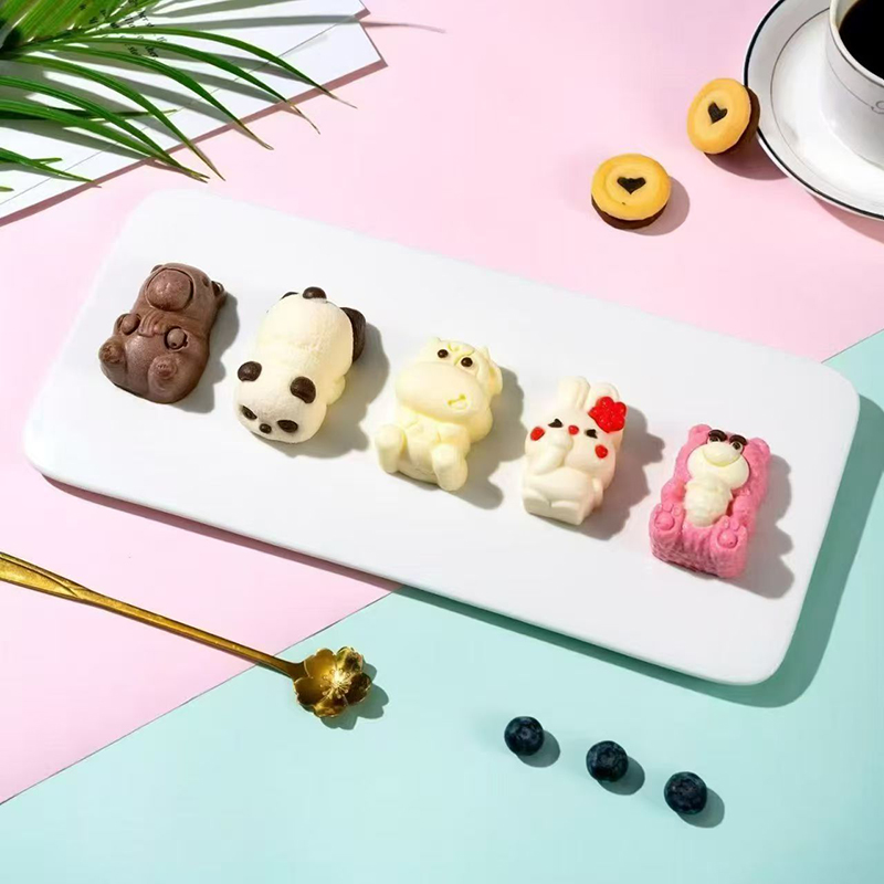 Торт-мусс с мультяшными персонажами