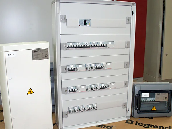 Низковольтный распределительный щит 2026: цены, обзор моделей и технические характеристики