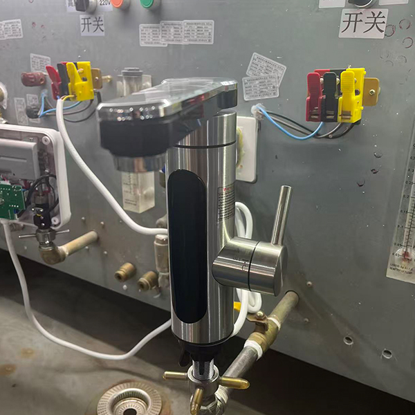 Компания Ningbo Zhenpin Electric Appliance Industry & Trade Co., Ltd.: Обеспечение безопасности и качества посредством тщательного тестирования; электрические водопроводные краны проходят «двойное тестирование».