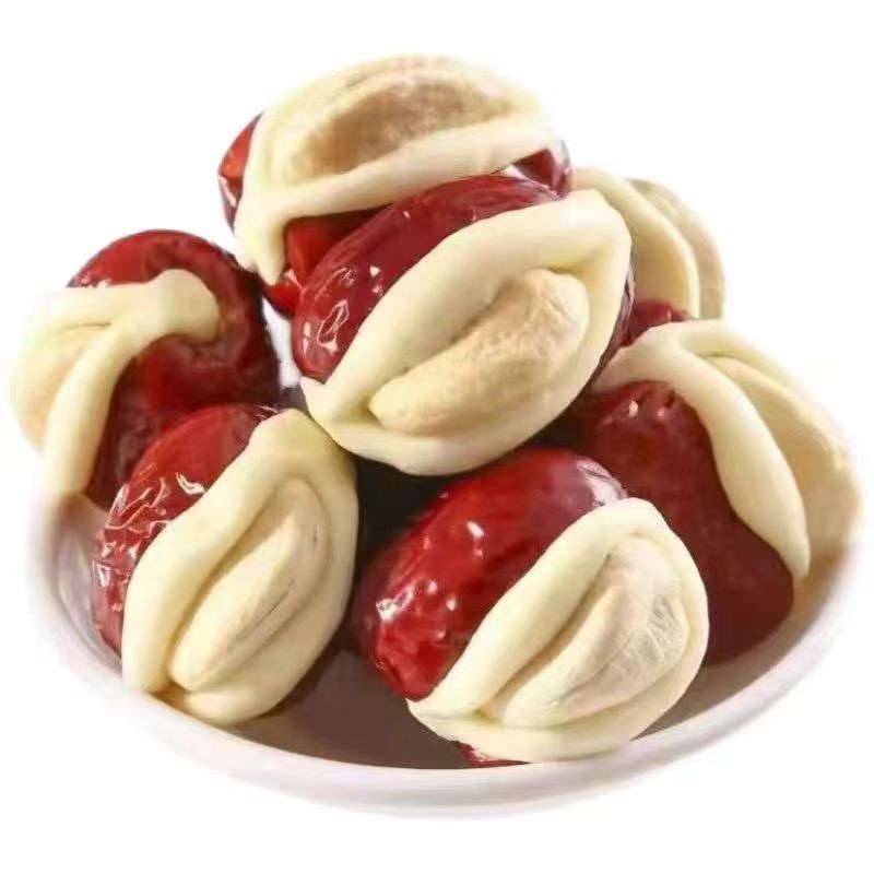 Слойки из кешью с красными финиками