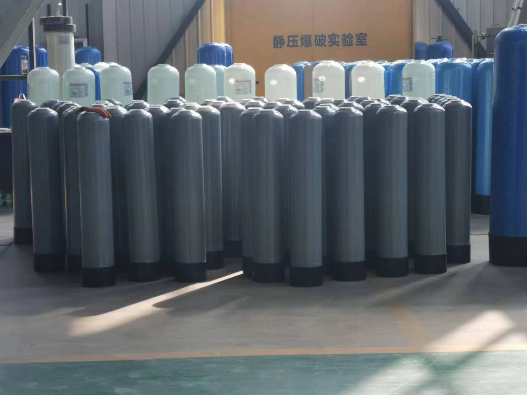 Заголовок: Решения для конкретных задач: кейсы применения стеклопластиковых резервуаров в реальных проектах