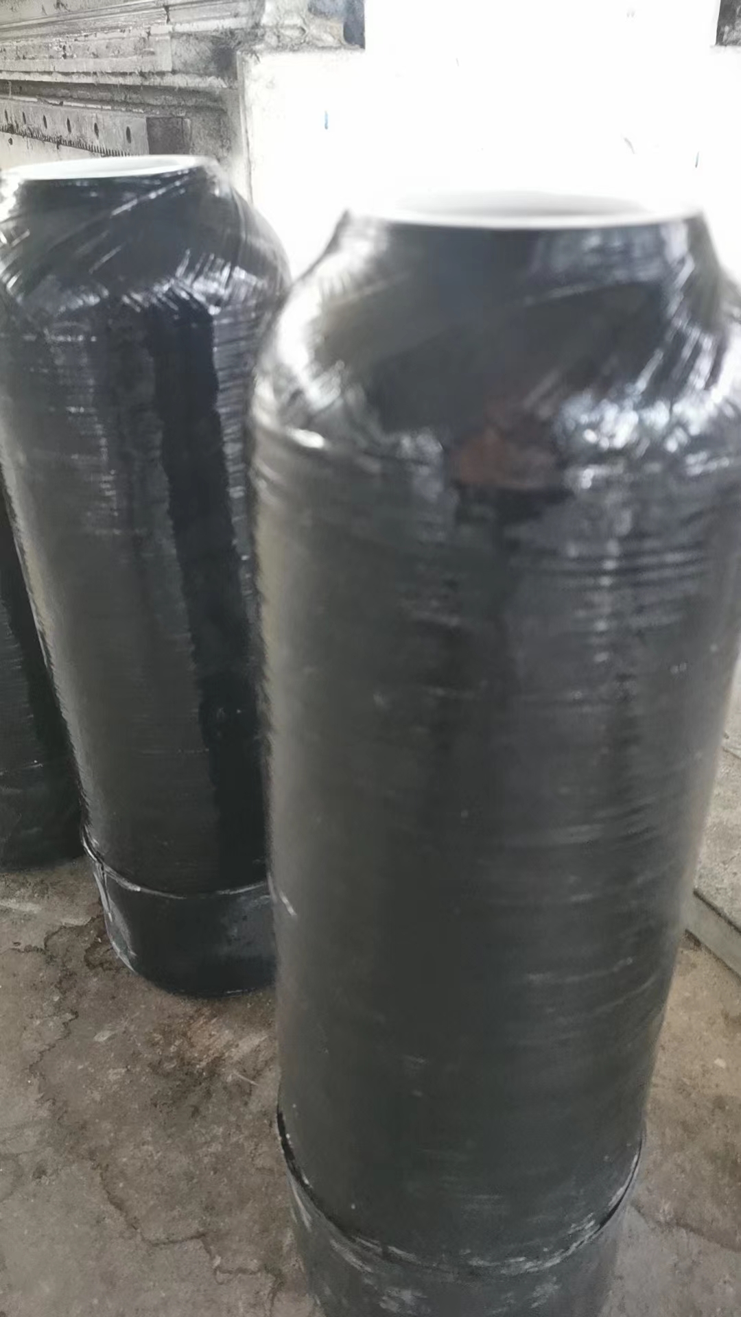 Заголовок: Стеклопластик против давления: технология, проверенная временем