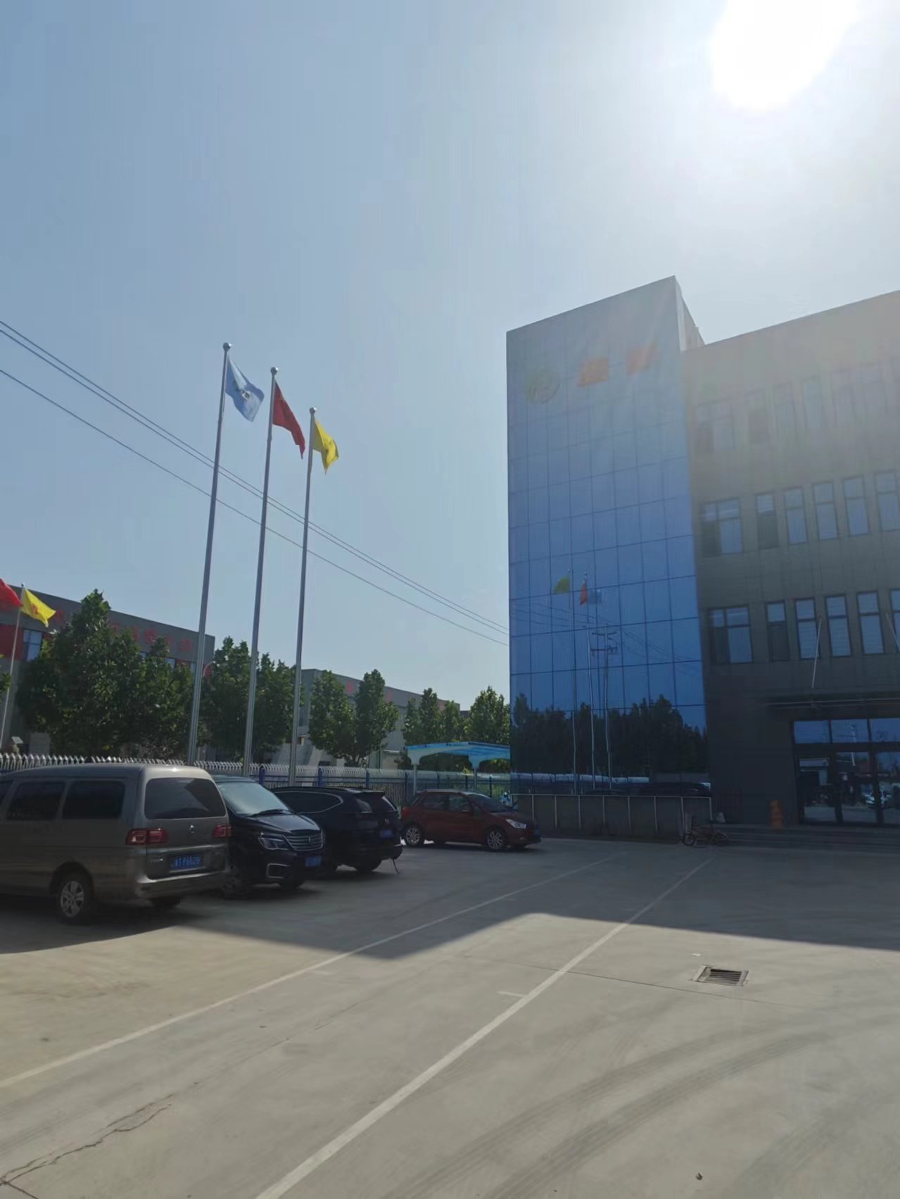 Заголовок: Индивидуальный подход: этапы создания нестандартного стеклопластикового сосуда давления под вашу задачу