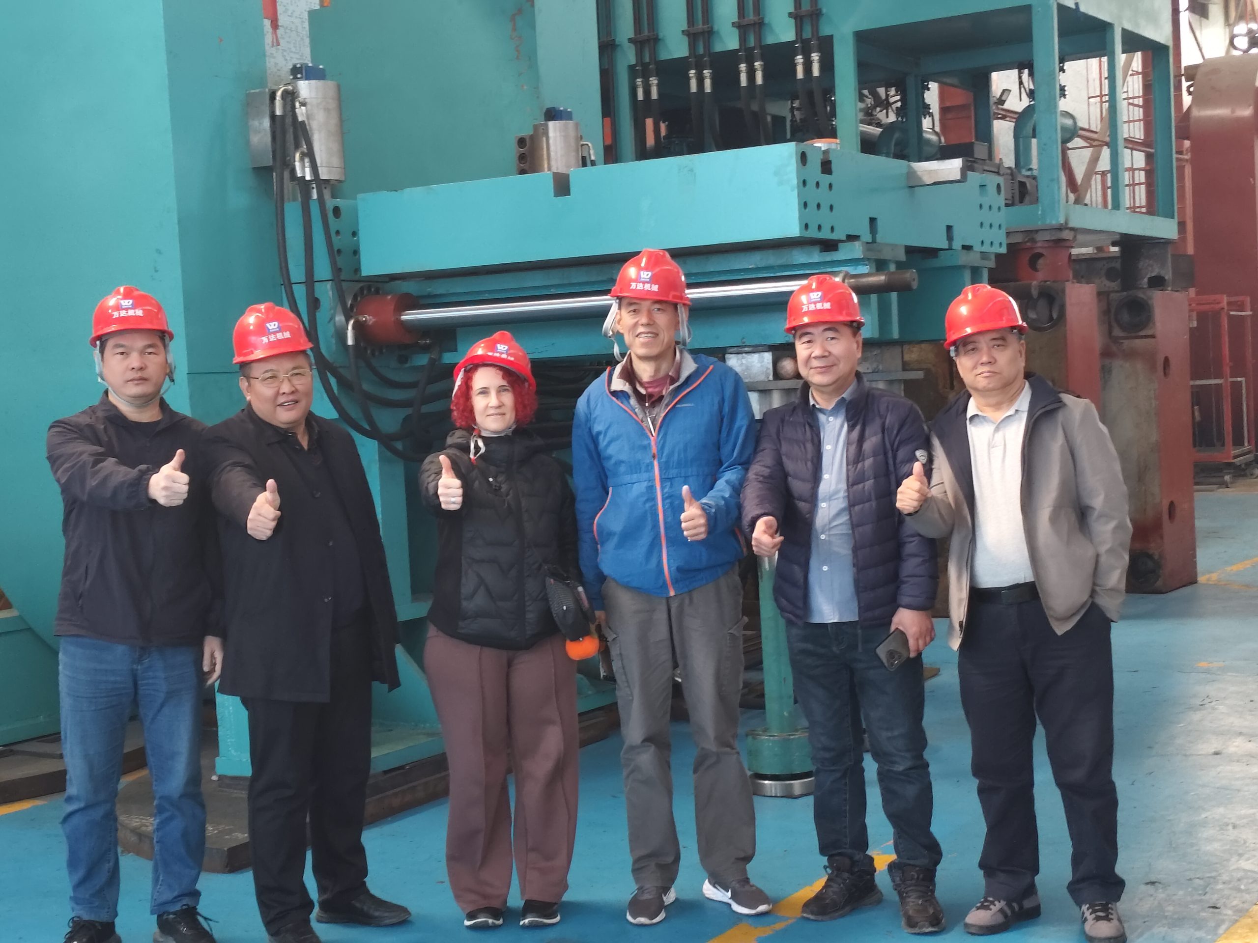 Компания Zhongshan Wanda Machinery принимала российских клиентов для изучения новых возможностей сотрудничества в области гидравлических прессов сверхвысокого давления.