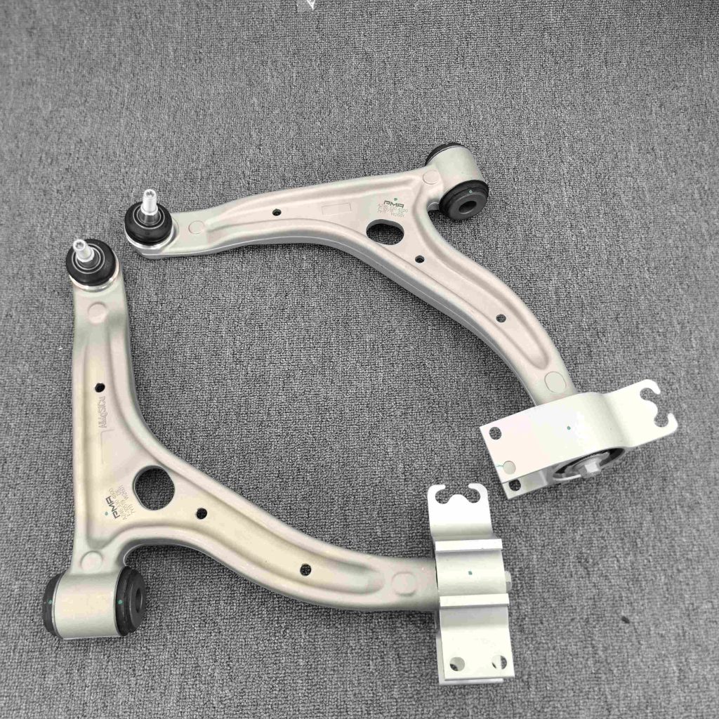 PMA A2463304700 A2463304800 Рычаг передний нижний левый Mercedes CLA C117 / GLA X156 / A W176 / B W246