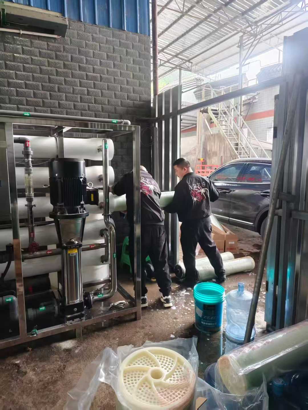 На винокурне в Жэньхуэе завершена замена мембран обратного осмоса в системе водоподготовки Производительность воды полностью восстановлена, обеспечение водой для производства и котлов достигнуто