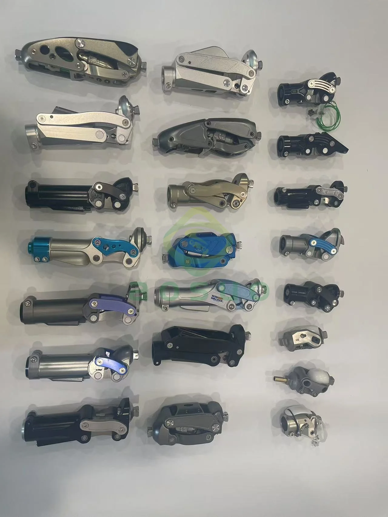 двухскоростной пневматический коленный сустав