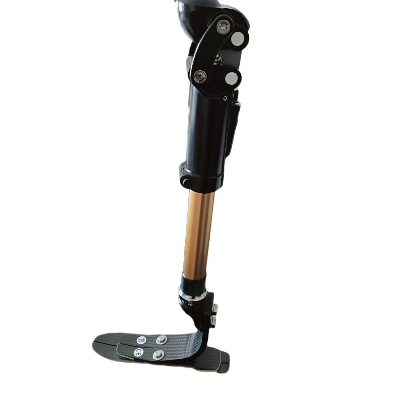 Пневматический четырёхзвенный коленный сустав